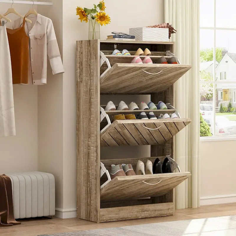 Zapatero de 3 niveles con puertas abatibles, gris y roble, independiente, con capacidad para 12-15 pares