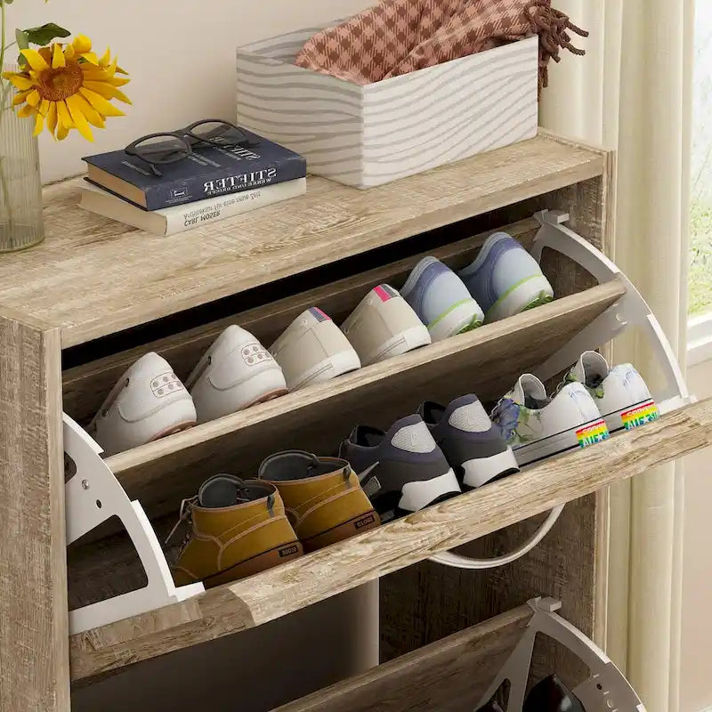 Zapatero de 3 niveles con puertas abatibles, gris y roble, independiente, con capacidad para 12-15 pares